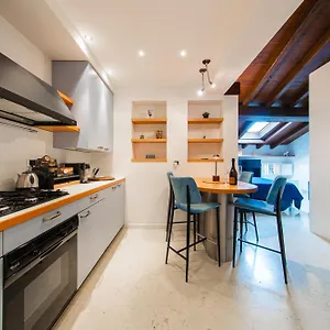 The Gallery Center Apartment